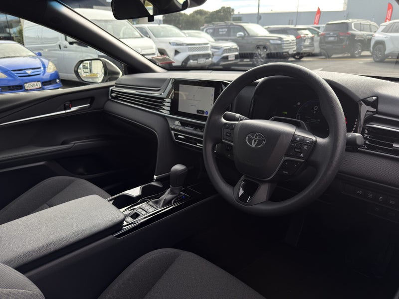 2026 Toyota Camry 2026 GX 2.5P HEV image 2