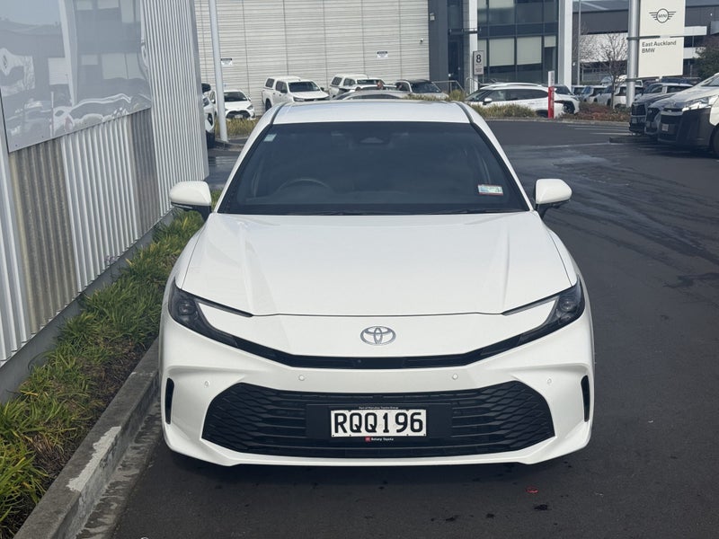2026 Toyota Camry 2026 GX 2.5P HEV image 3