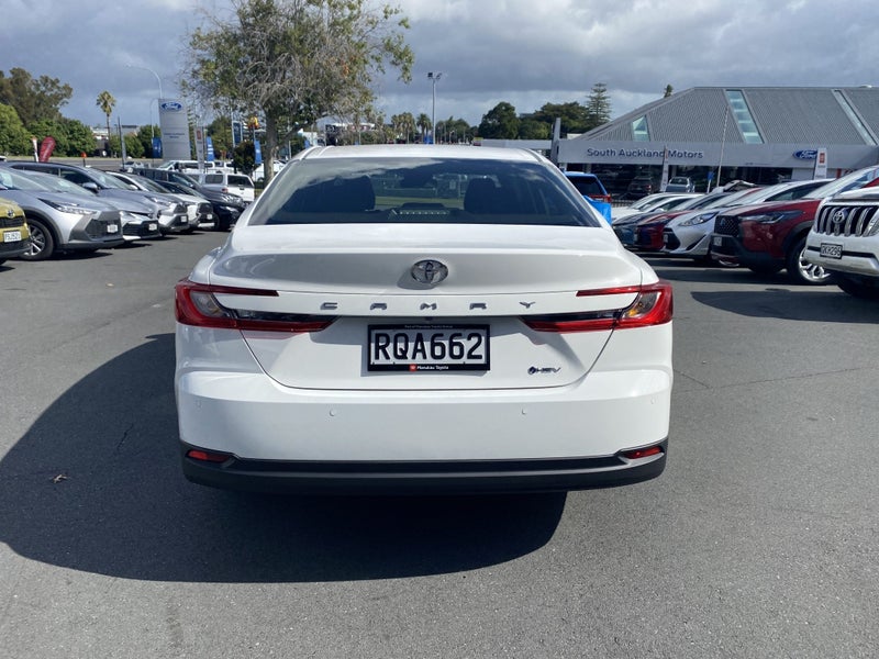 2026 Toyota Camry GX 2.5P HEV ECVT FWD SD/4D/5S image 4