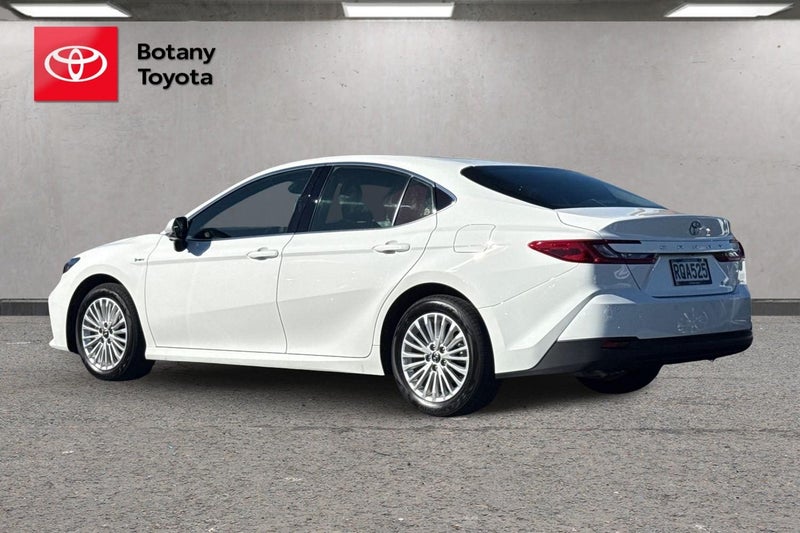 2026 Toyota Camry GX 2.5P HEV ECVT FWD SD/4D/5S... image 5