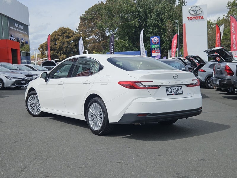 2026 Toyota Camry GX 2.5P HYBRID image 3