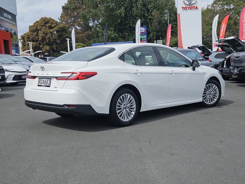 2026 Toyota Camry GX 2.5P HYBRID image 3