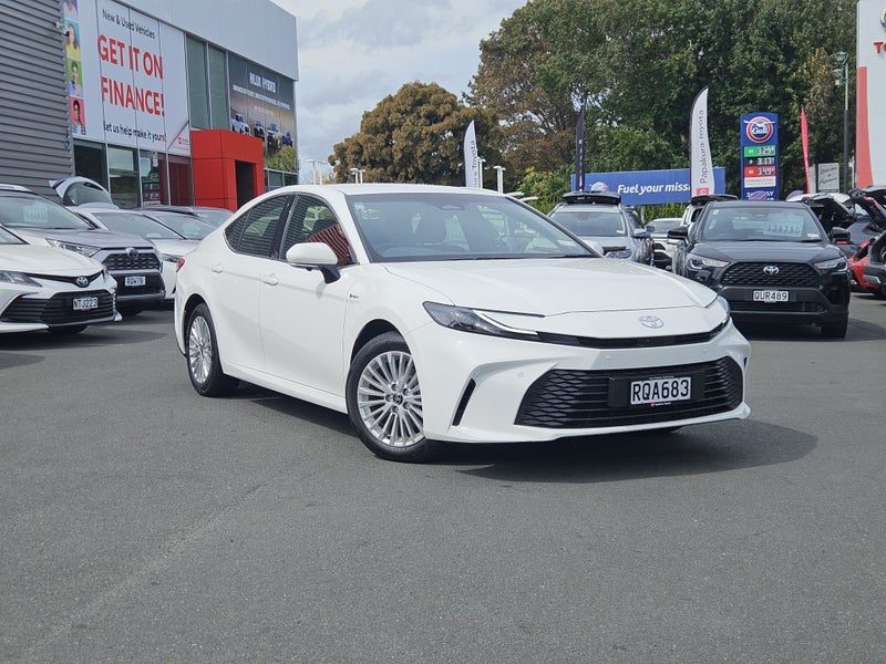 2026 Toyota Camry GX 2.5P HYBRID image 4