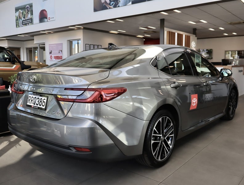 2026 Toyota Camry ZR 2.5P HEV ECVT FWD SD/4D/5S image 2