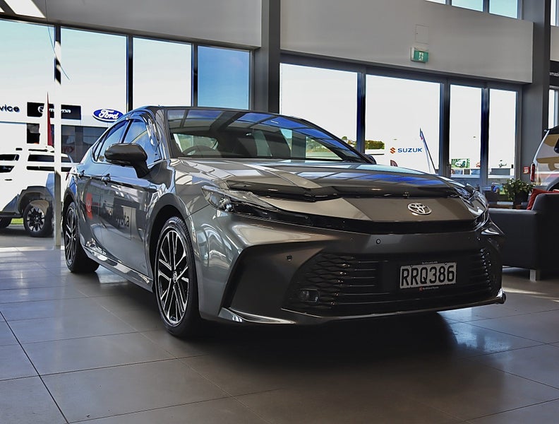 2026 Toyota Camry ZR 2.5P HEV ECVT FWD SD/4D/5S image 3