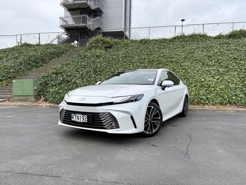 2026 Toyota Camry ZR 2.5P HEV ECVT FWD SD/4D/5S image 3
