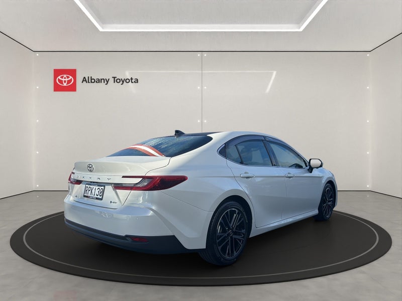 2026 Toyota Camry ZR 2.5P HEV ECVT FWD SD/4D/5S... image 3