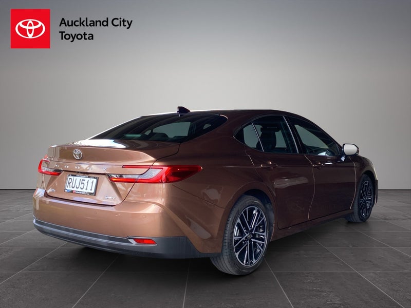 2026 Toyota Camry ZR 2.5PH/CVT image 3