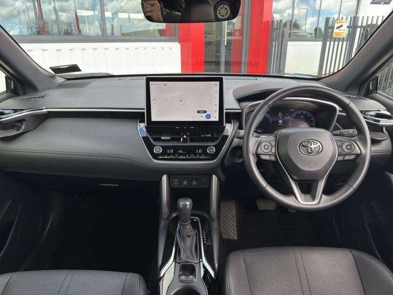 2026 Toyota Corolla Cross 1.8 Hybrid Z 2WD SUV... image 3