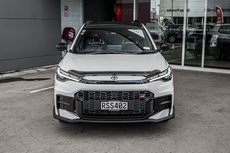 2026 Toyota Corolla Cross GR Sport 2.0P HEV ECV... image 4