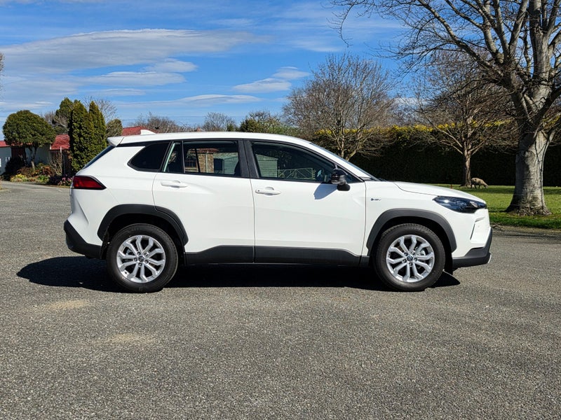 2026 Toyota Corolla Cross GX Hybrid image 2