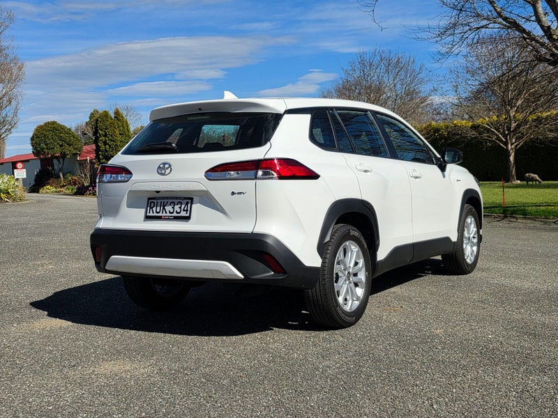 2026 Toyota Corolla Cross GX Hybrid image 3