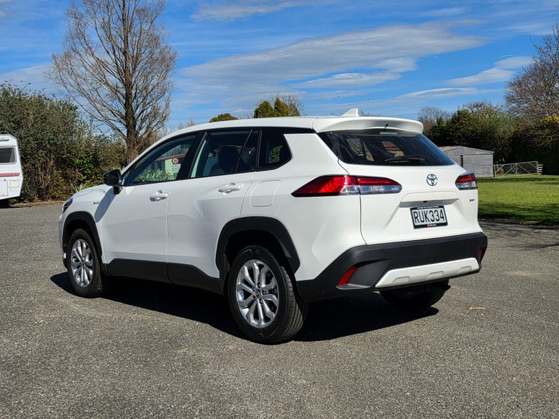 2026 Toyota Corolla Cross GX Hybrid image 5
