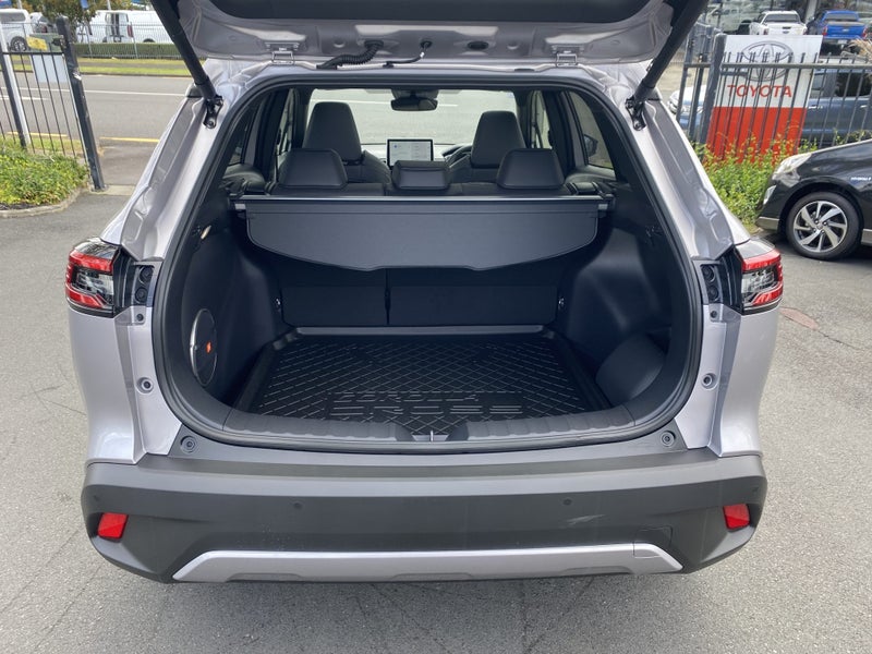 2026 Toyota Corolla Cross Limited 2.0P HEV ECVT... image 4