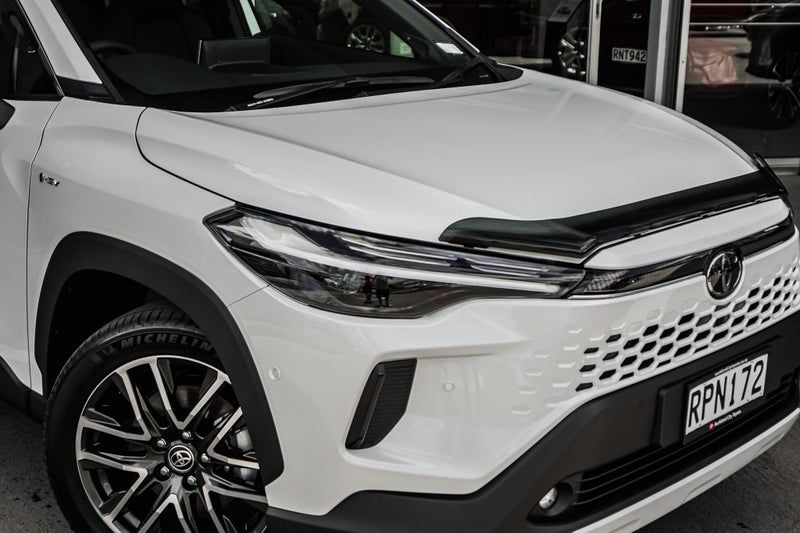 2026 Toyota Corolla Cross Limited 2.0P HEV ECVT... image 5