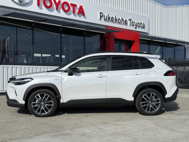 2026 Toyota Corolla Cross Limited 2.0P HEV ECVT... image 3