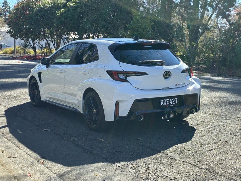 2026 Toyota Corolla GR 1.6PT 6MT AWD HATCH image 5