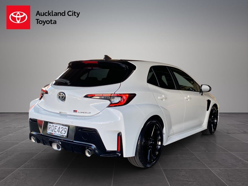 2026 Toyota Corolla GR 1.6PT 6MT AWD HB/5D/5S image 3