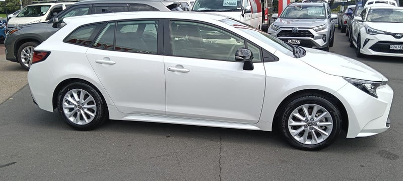 2026 Toyota Corolla GX 1.8 HEV ECVT FWD WG/5D/5S image 2