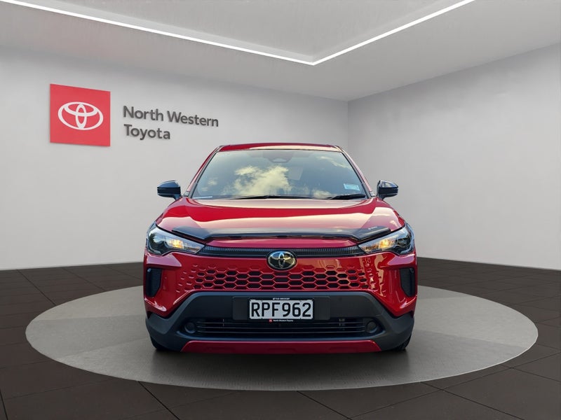 2026 Toyota Corolla GX 2.0L Hybrid FWD SUV image 2