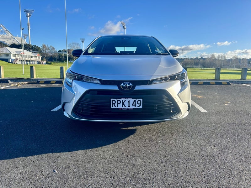2026 Toyota Corolla GX Wagon 1.8 HYBRID Petrol... image 2