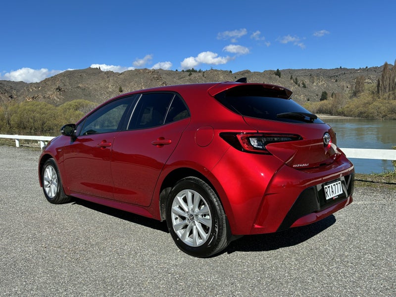 2026 Toyota Corolla SX 1.8 Auto hybrid image 5
