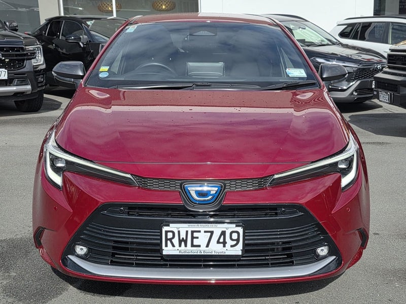 2026 Toyota Corolla Touring Hybrid image 2