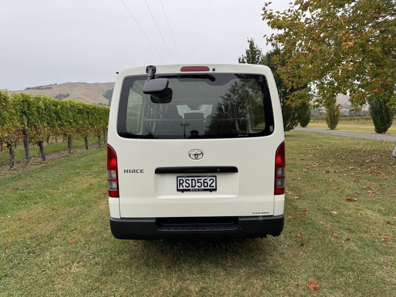 2026 Toyota Hiace 2.0P DX Long Van image 5