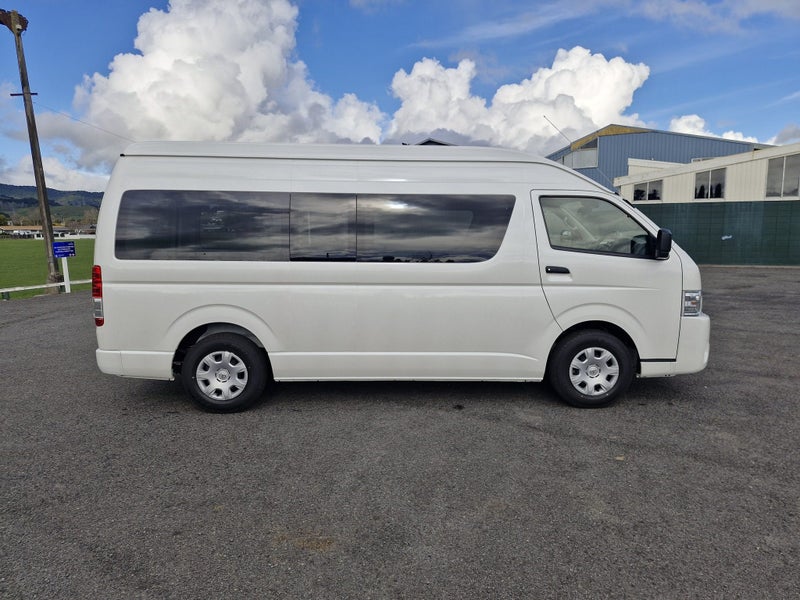 2026 Toyota Hiace 2.7P DX GL Package 2WD Van 6A... image 3