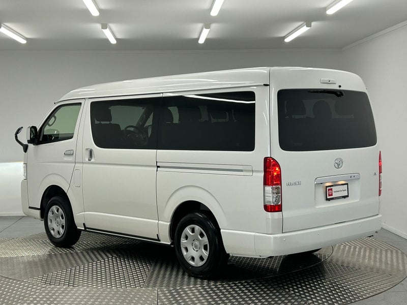 2026 Toyota Hiace 2.7P GL 10 Seater 4WD image 5