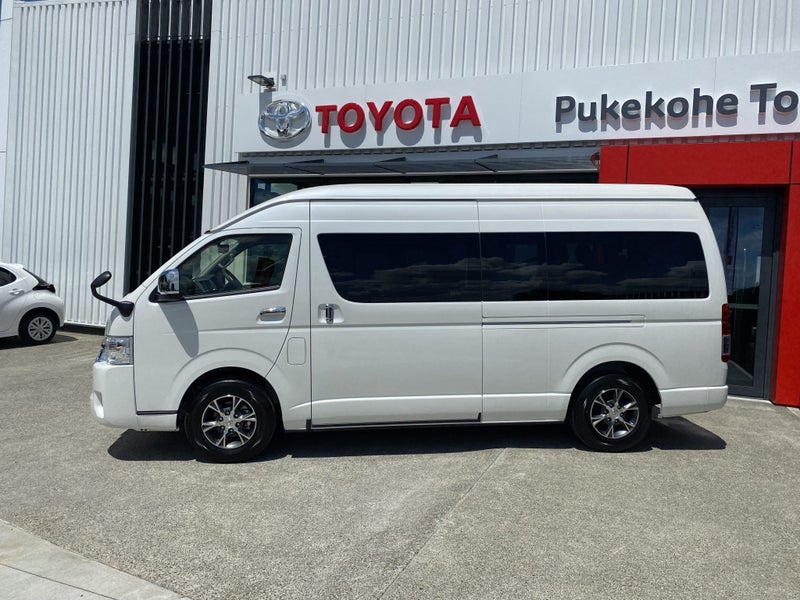 2026 Toyota Hiace 2.7P Grand Cabin 2WD 4 Dr Wag... image 2