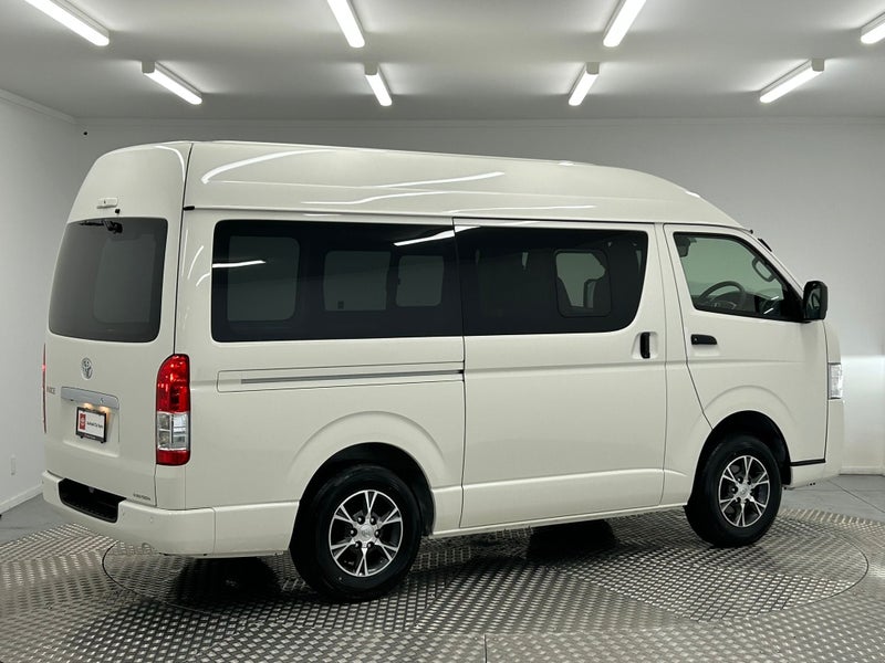 2026 Toyota Hiace 2.8 D DX GL Package 4WD image 3