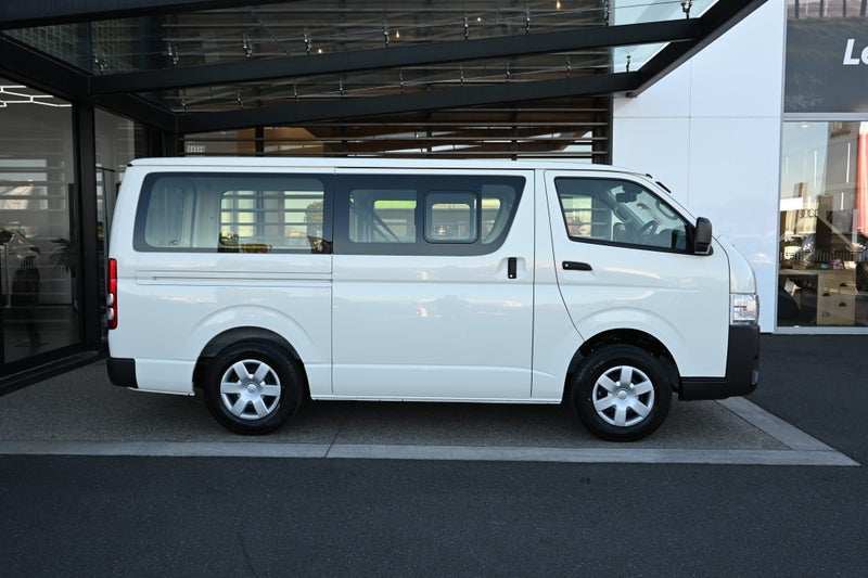 2026 Toyota Hiace DX Long 2.8 Turbo Diesel RWD Van image 5