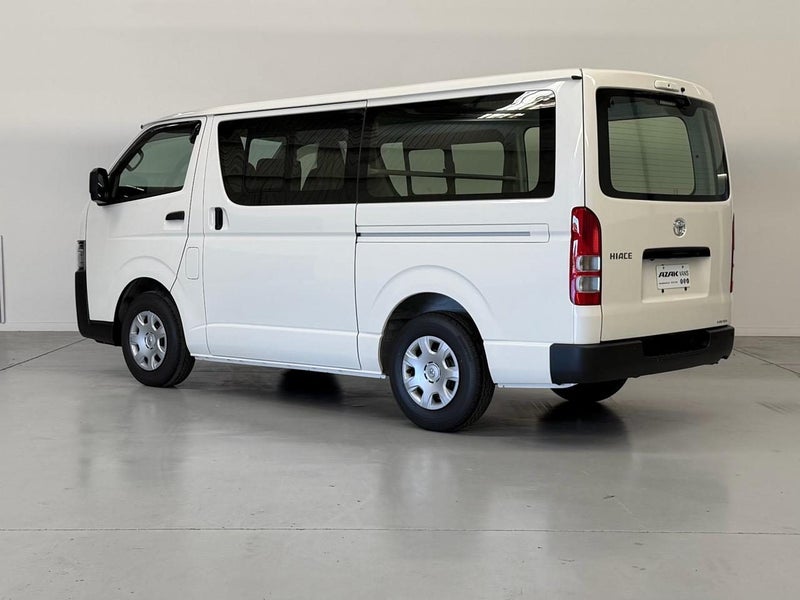 2026 Toyota Hiace FACELIFT Brand New Diesel 5 D... image 4