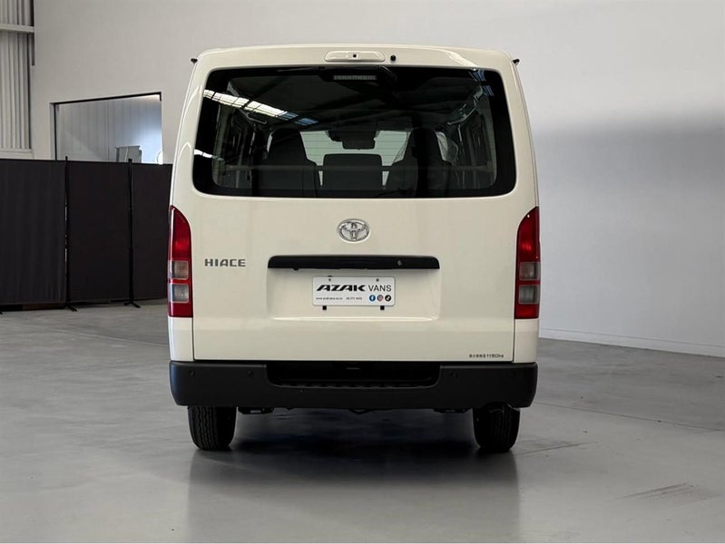 2026 Toyota Hiace FACELIFT Brand New Diesel 5 D... image 5