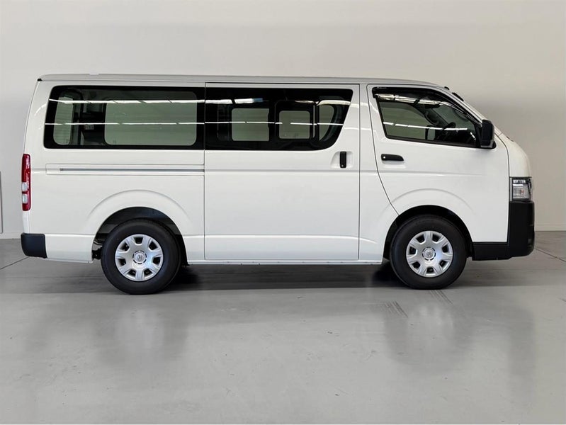 2026 Toyota Hiace FACELIFT Brand New Diesel 5 D... image 5