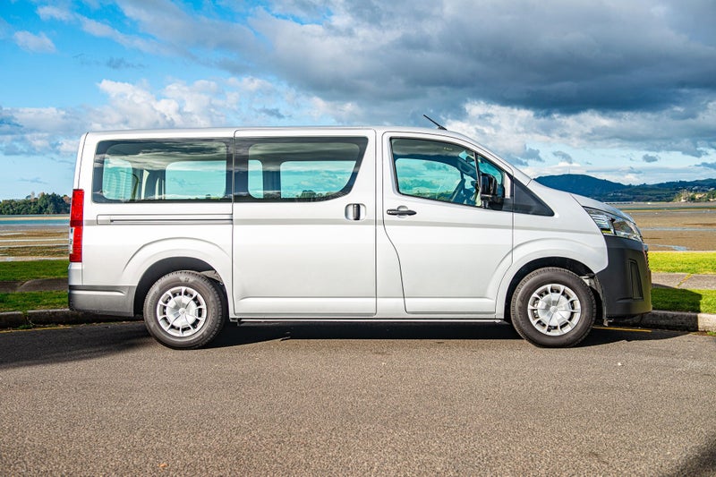 2026 Toyota Hiace ZR image 4