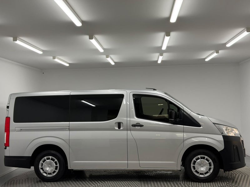 2026 Toyota Hiace ZR 2.8DT 6AT RWD image 2