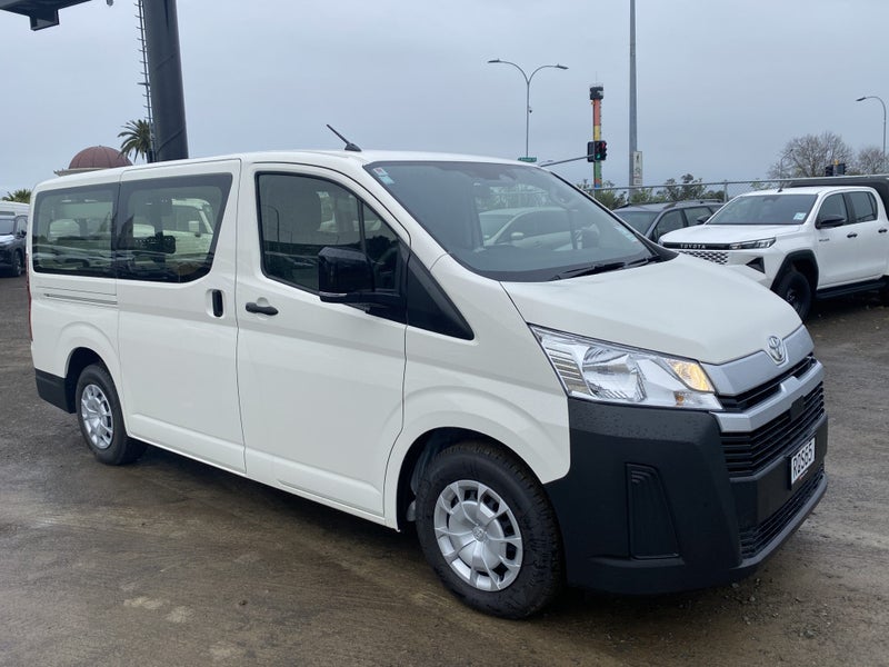 2026 Toyota Hiace ZR 2.8DT 6AT RWD GVN/5D/2S image 2