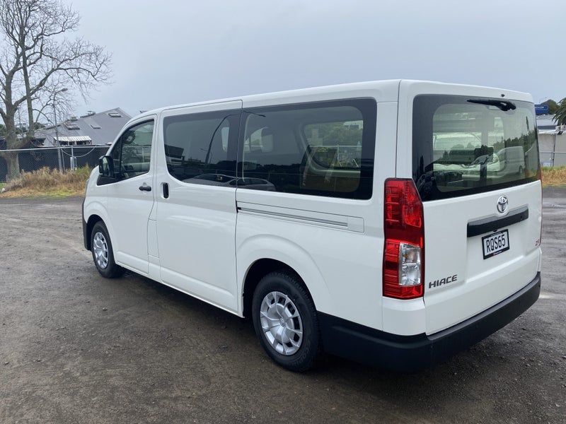 2026 Toyota Hiace ZR 2.8DT 6AT RWD GVN/5D/2S image 4