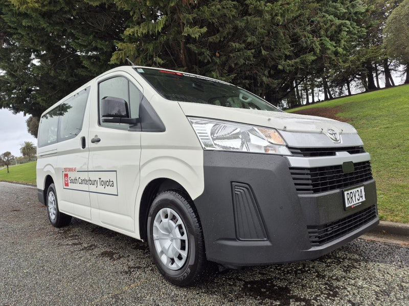 2026 Toyota Hiace ZR 2.8DT 6AT RWD GVN/5D/2S image 3