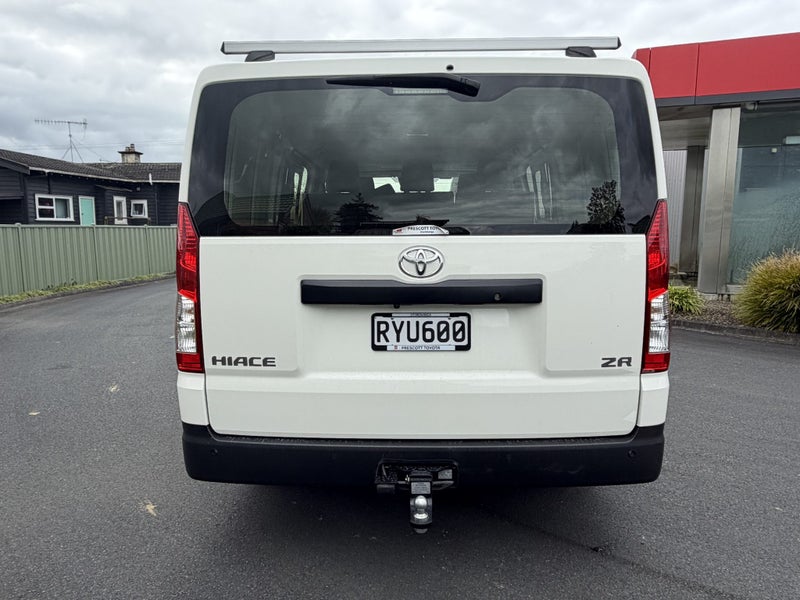 2026 Toyota Hiace ZR 2.8DT 6AT RWD HVN/5D/5S image 4