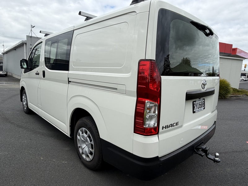 2026 Toyota Hiace ZR 2.8DT 6AT RWD HVN/5D/5S image 5
