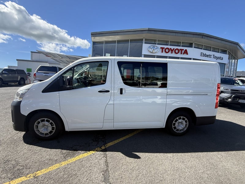 2026 Toyota Hiace ZR 2.8DT 6AT RWD HVN/5D/5S image 2