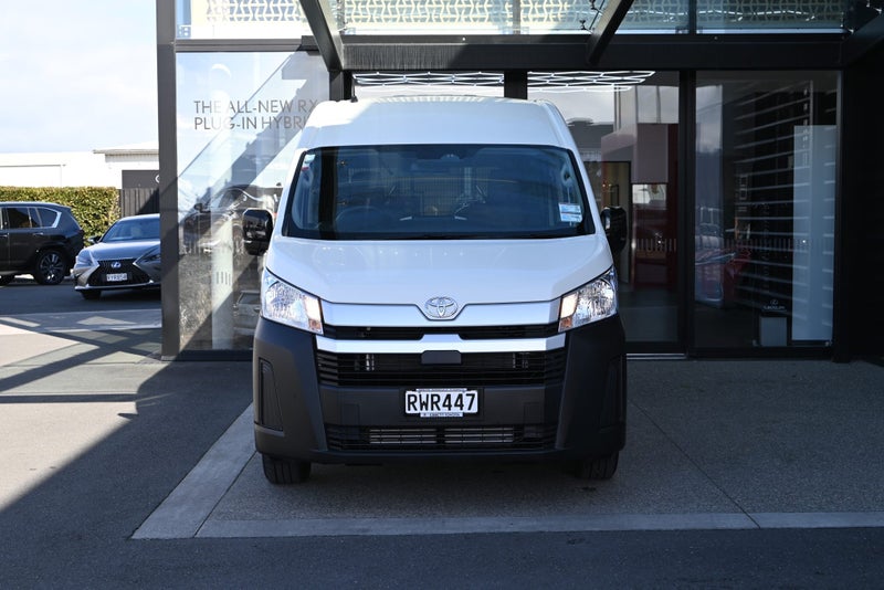 2026 Toyota Hiace ZX 2.8 Turbo Diesel Auto RWD... image 5