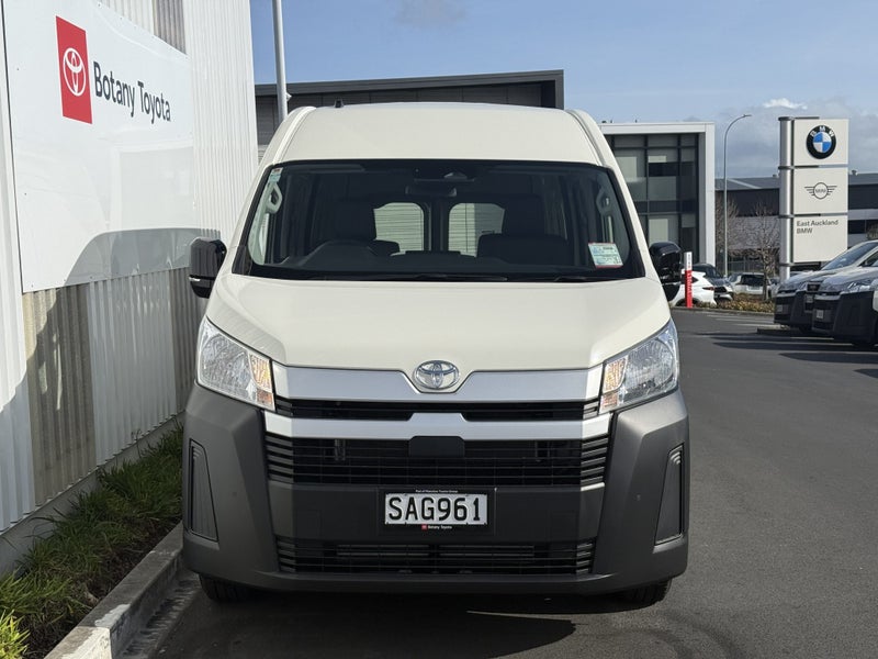 2026 Toyota Hiace ZX 2.8DT 6AT RWD PVN/6D/2S (J... image 3