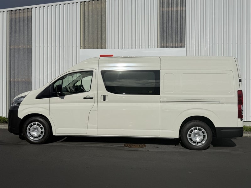 2026 Toyota Hiace ZX 2.8DT 6AT RWD PVN/6D/2S (J... image 4