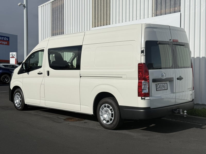2026 Toyota Hiace ZX 2.8DT 6AT RWD PVN/6D/2S (J... image 5