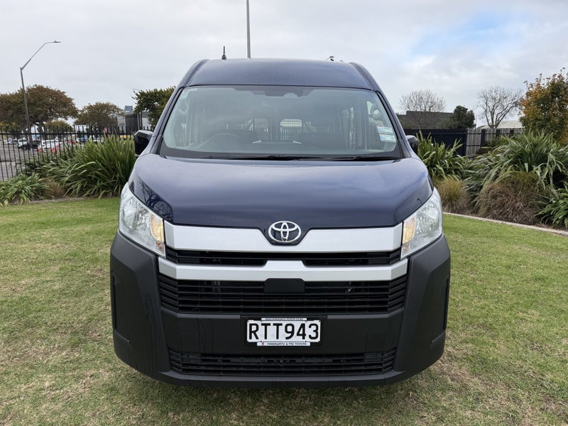 2026 Toyota Hiace ZX 2.8DT Auto Barn Rear Door image 2