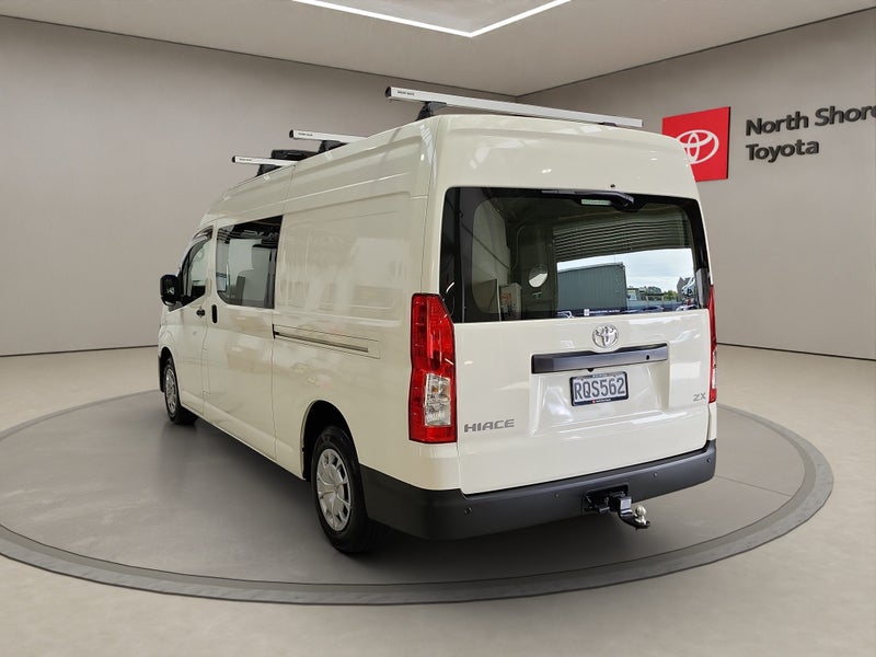 2026 Toyota Hiace ZX 2.8L Diesel Turbo RWD Van image 5